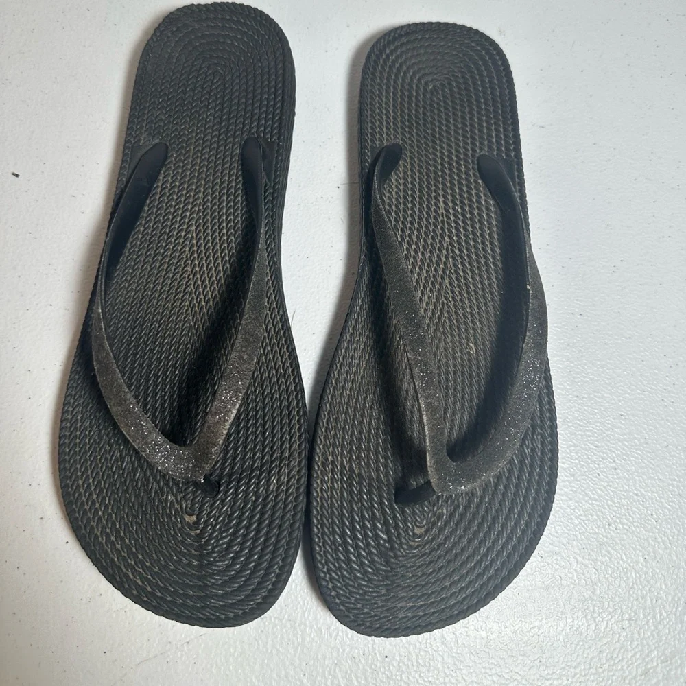 Black Flip Flops